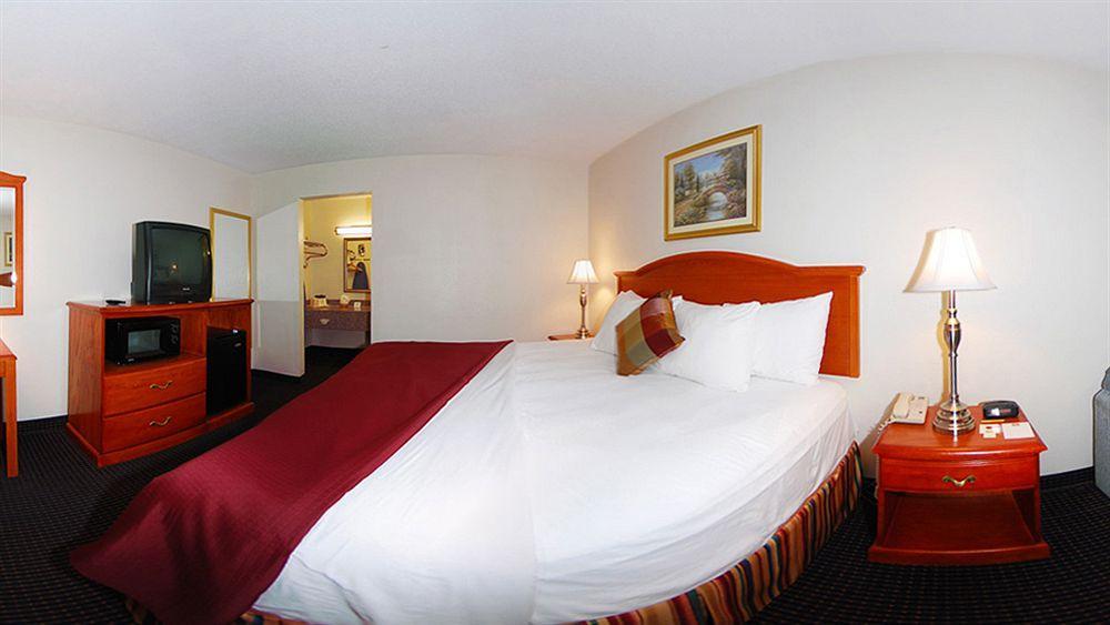 Best Western Palestine Inn Esterno foto