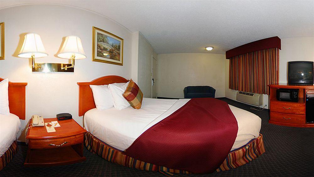 Best Western Palestine Inn Esterno foto